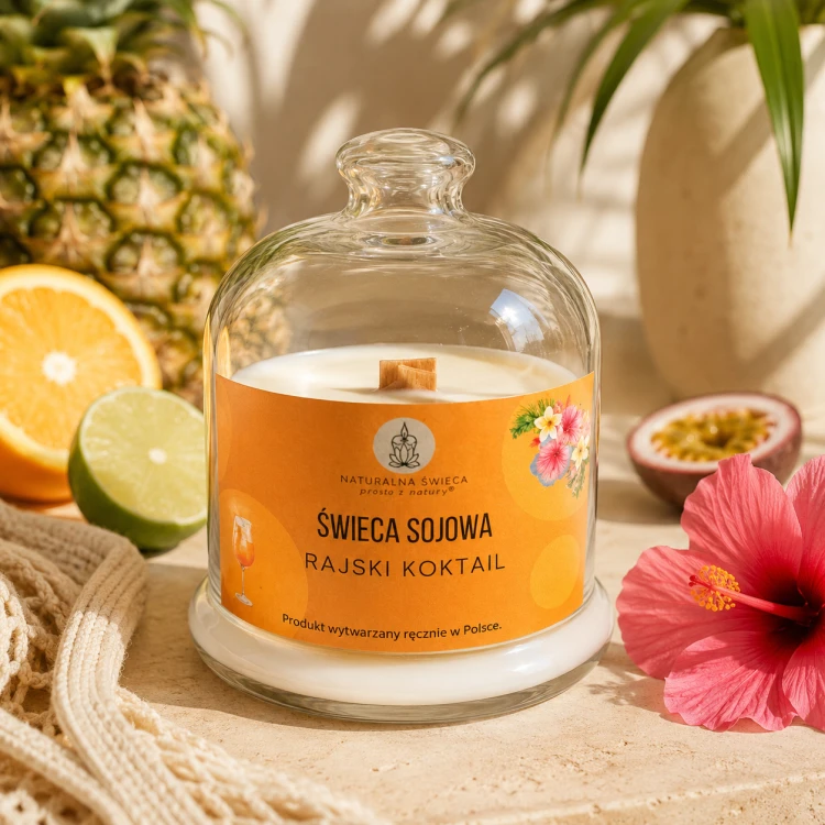 Świeca sojowa premium Rajski Koktajl z naturalnego wosku sojowego, drewnianym knotem i eleganckim szklanym kloszem – ręcznie robiona świeca zapachowa do nowoczesnych wnętrz